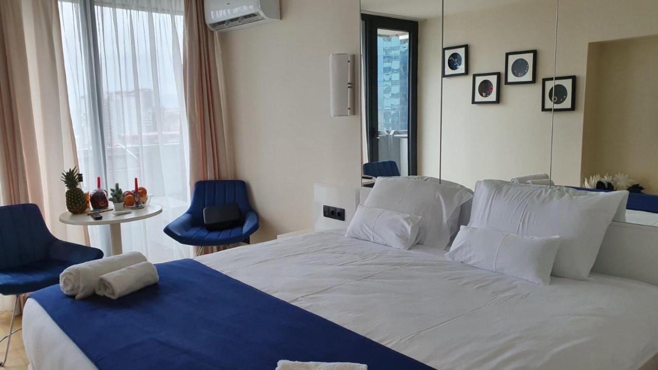 Aparthotel Orbi City Luxury Towers Batumi Exterior foto