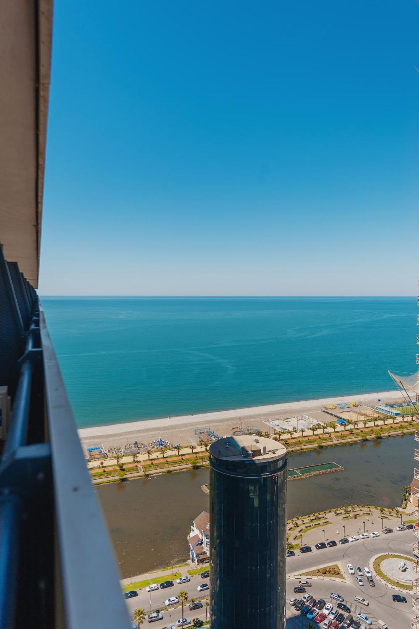 Aparthotel Orbi City Luxury Towers Batumi Exterior foto