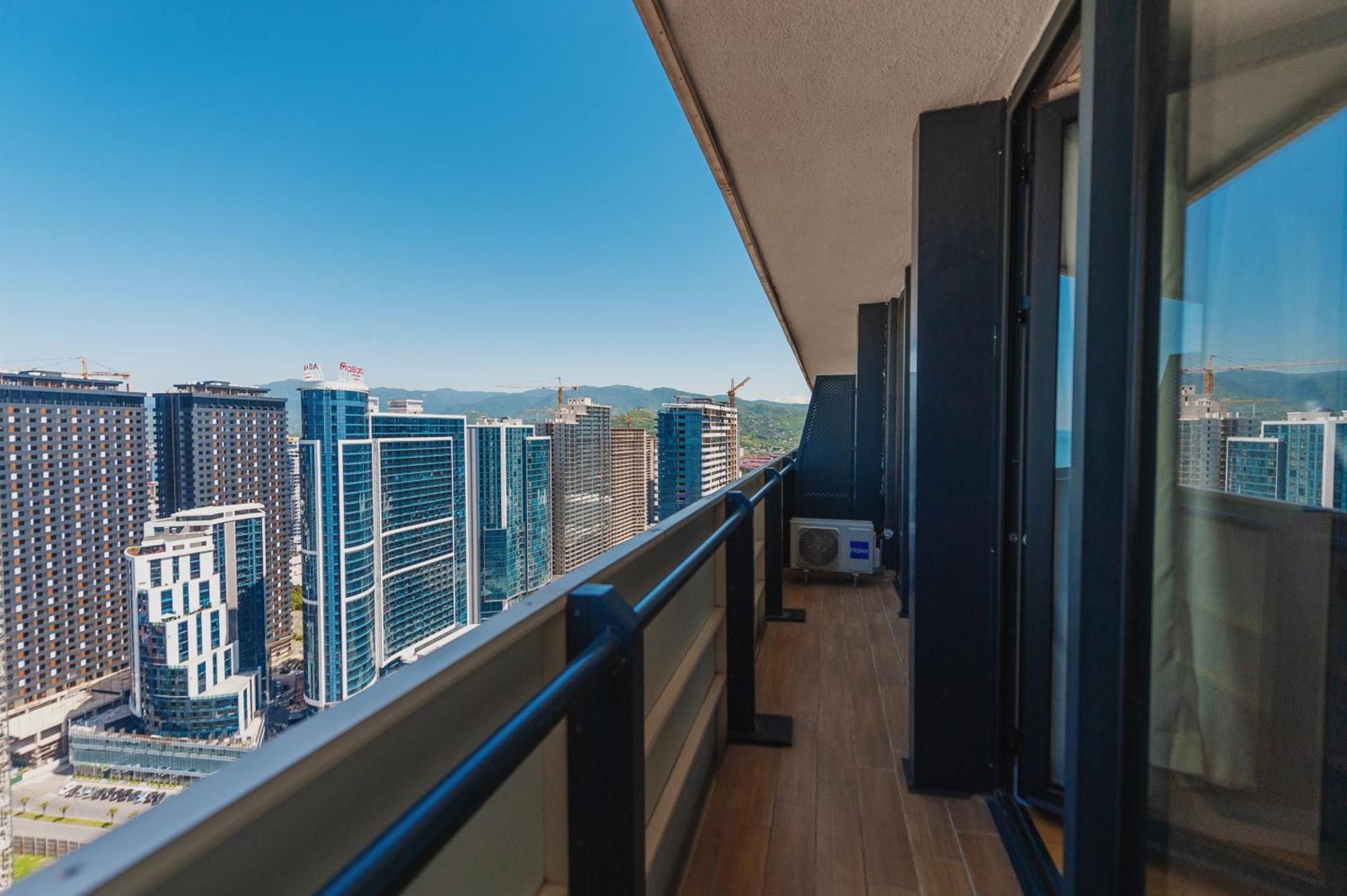 Aparthotel Orbi City Luxury Towers Batumi Exterior foto
